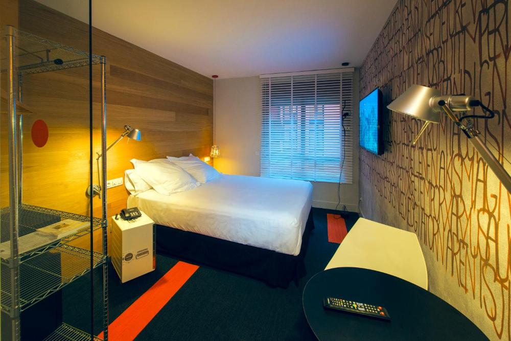 Premium Double Room interior